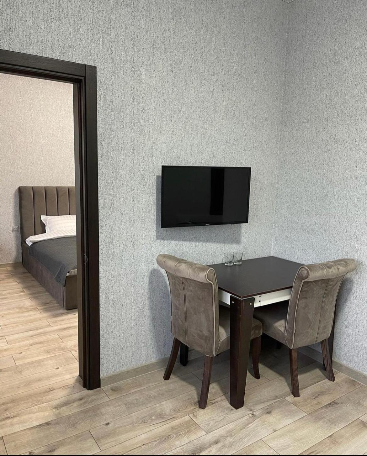 Ні Пуху, Ні Пера! Hotel Reshetylivka Eksteriør billede