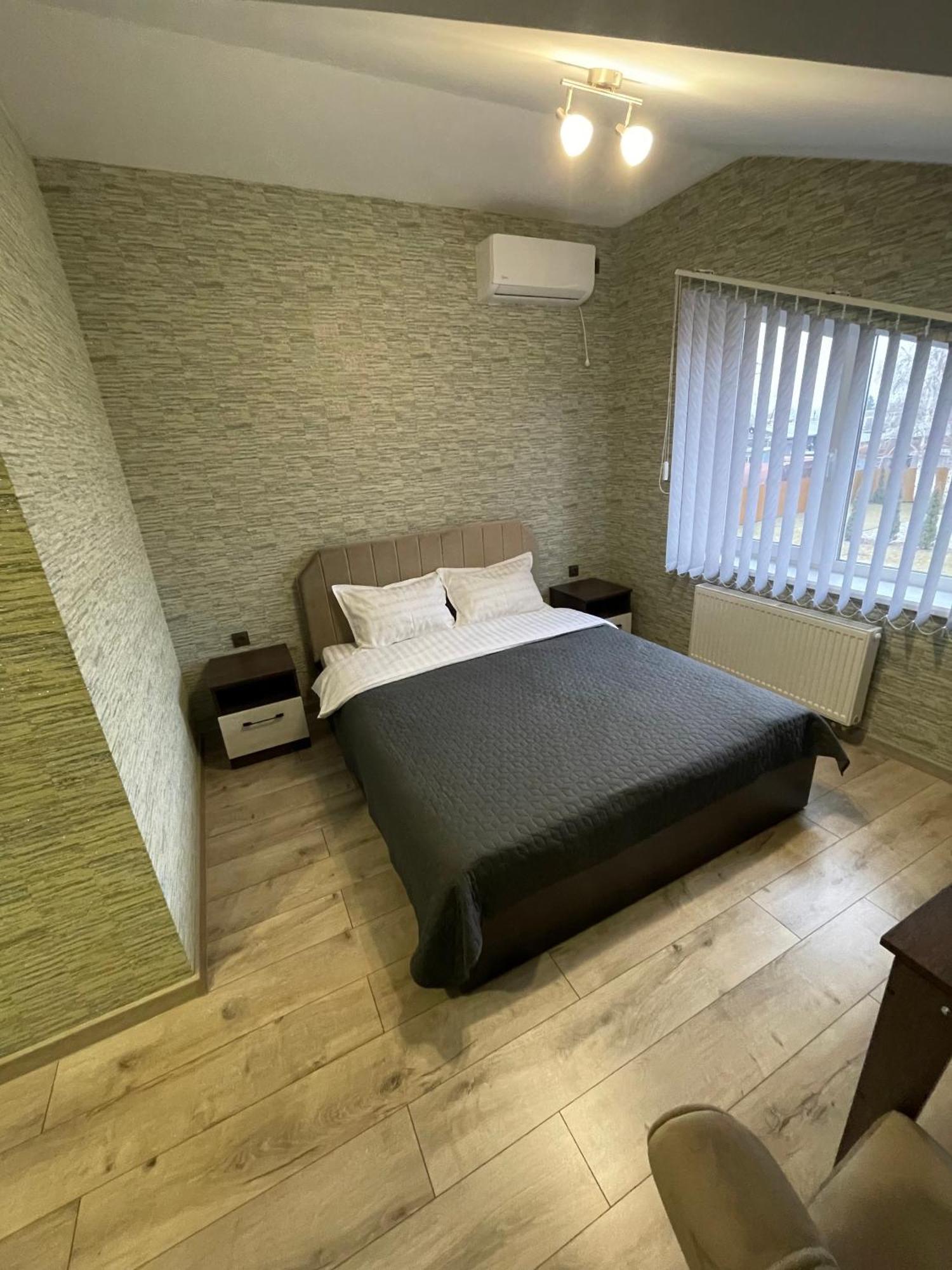 Ні Пуху, Ні Пера! Hotel Reshetylivka Eksteriør billede