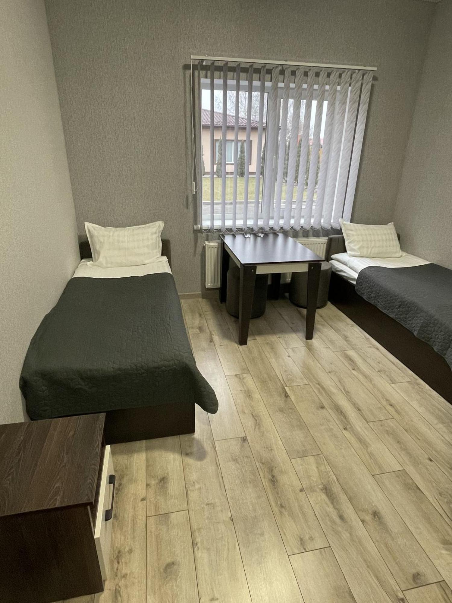 Ні Пуху, Ні Пера! Hotel Reshetylivka Eksteriør billede