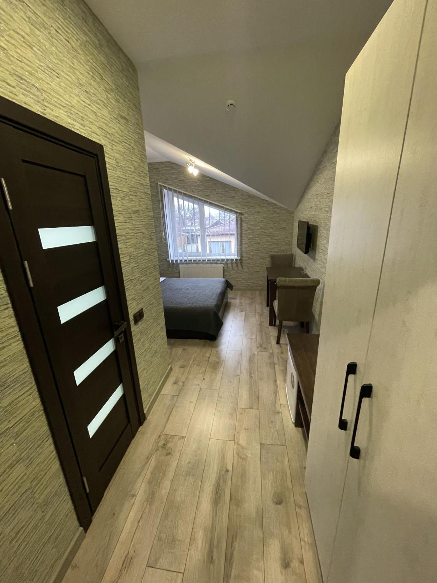 Ні Пуху, Ні Пера! Hotel Reshetylivka Eksteriør billede